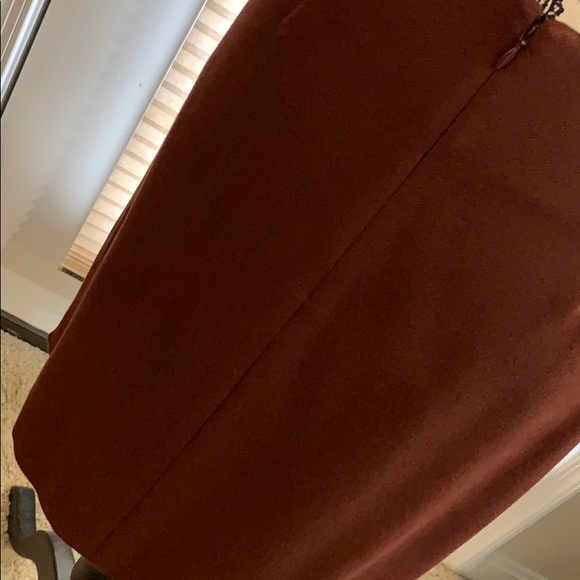 Boss Skirt - Picture 6 of 9